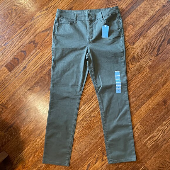 Pants - NWT St. John's Bay Olive Straight Leg Denim Pants - Size 12